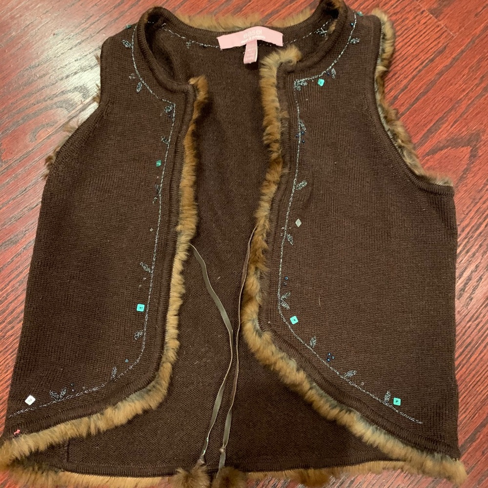 Easel wool vest w/fur trim & sequins girls 6/7 yr